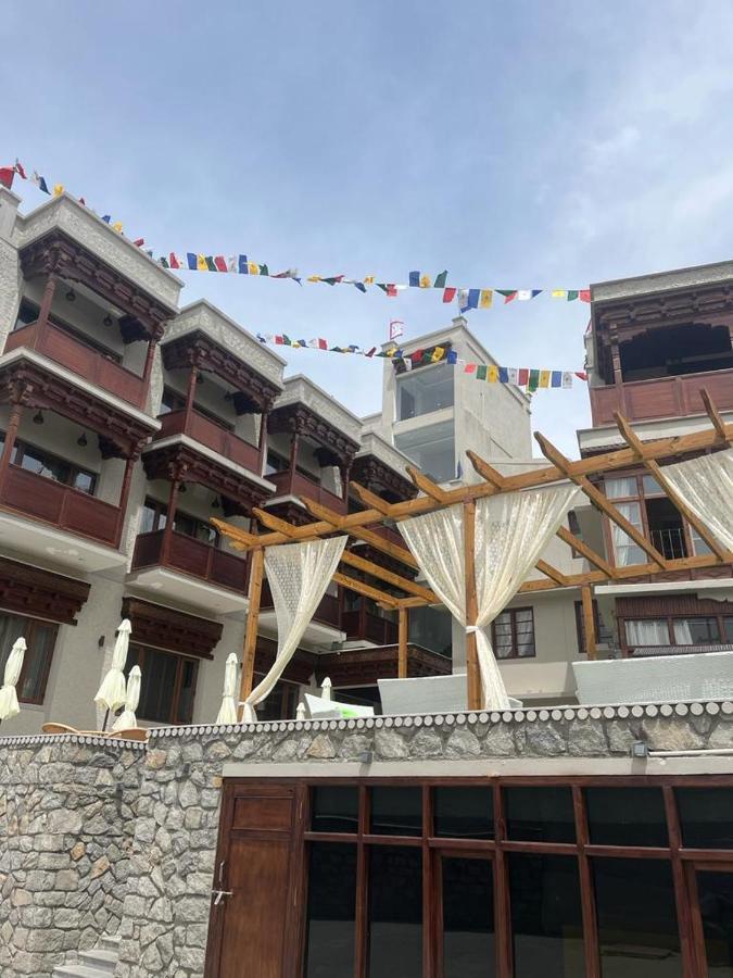 Отель Ashoka Ladakh Лех Экстерьер фото